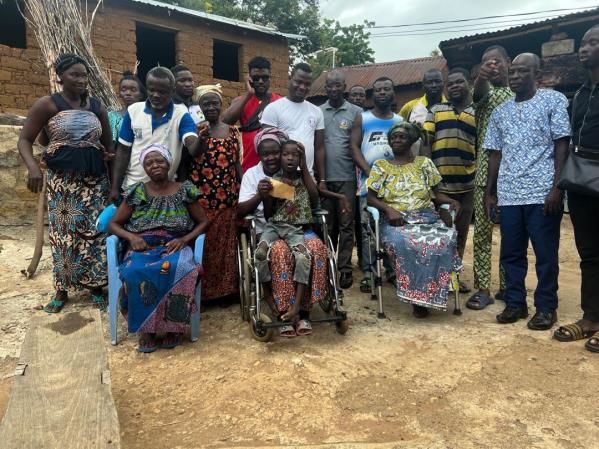 Livraison d&rsquo;un fauteuil roulant et d&rsquo;une chaise percée à Godwin